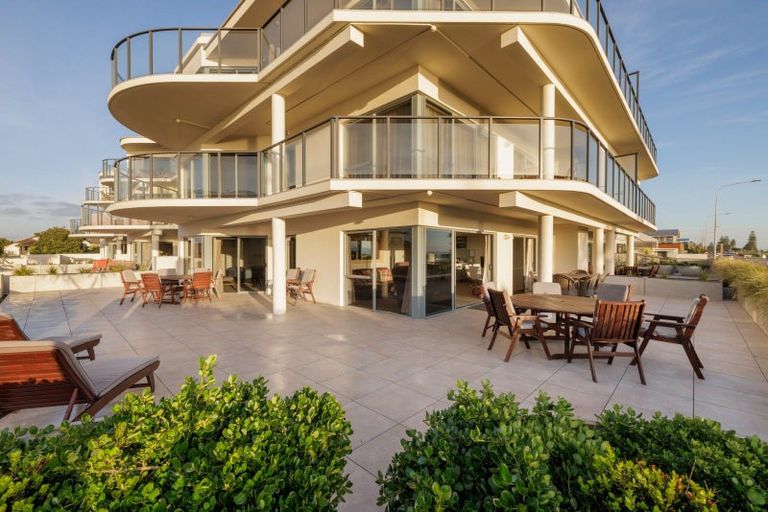 Photo of property in 208/178 Marine Parade, Mount Maunganui, 3116