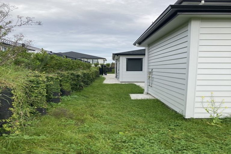 Photo of property in 8 Captain Rings Drive, Papakura, 2110