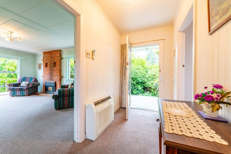 Photo of property in 6 Hughes Street, Waimate, 7924