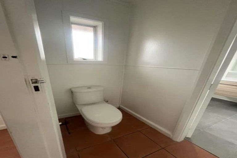 Photo of property in 60 Peer Street, Upper Riccarton, Christchurch, 8041