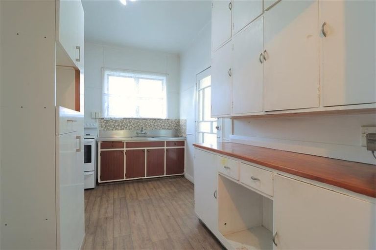 Photo of property in 320 Mount Albert Road, Mount Roskill, Auckland, 1041