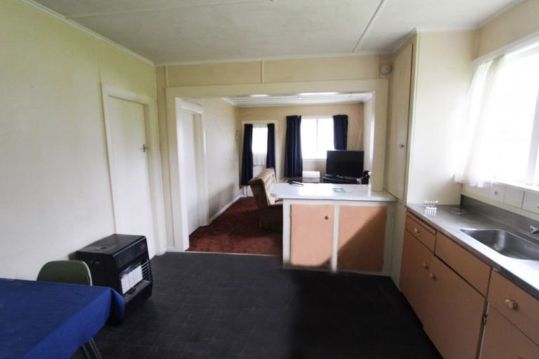 Photo of property in 35 Tararua Street, Pahiatua, 4910