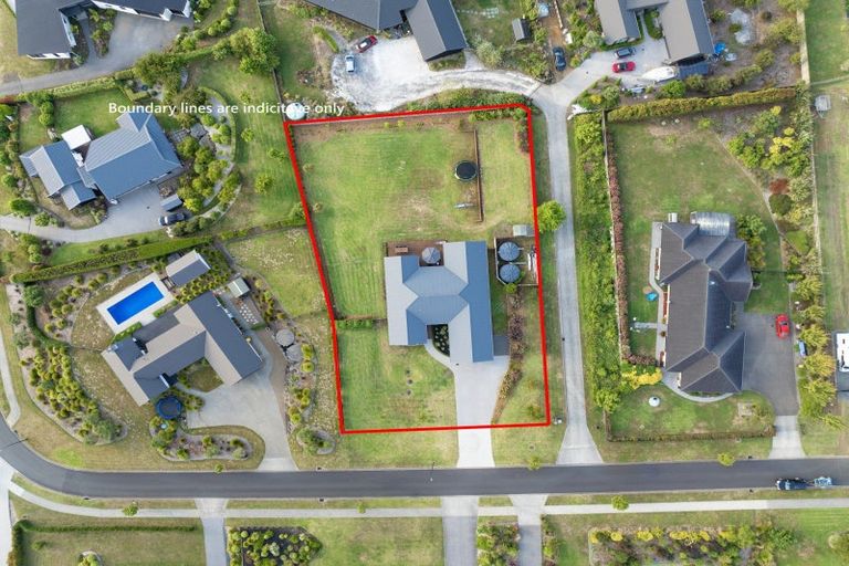 Photo of property in 8 Bernora Crescent, Bombay, 2675