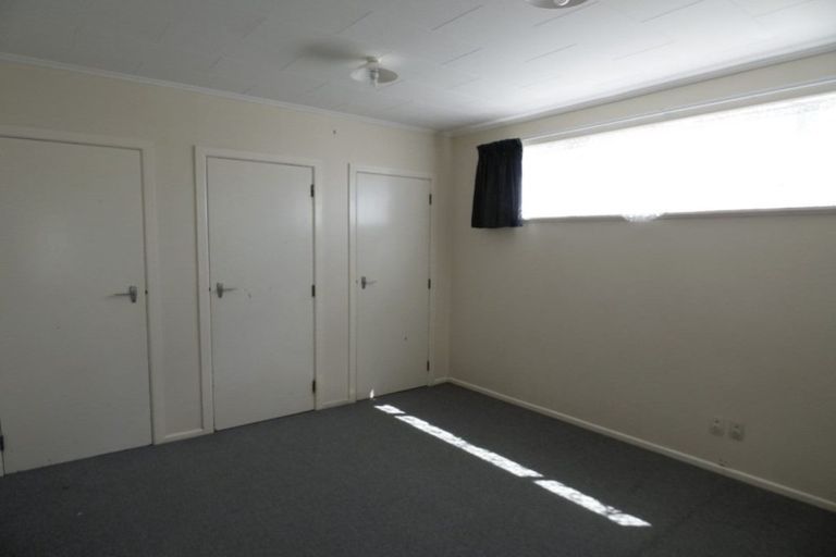 Photo of property in 49 Flanshaw Road, Te Atatu South, Auckland, 0610