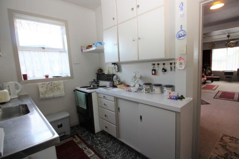 Photo of property in 20 Thyra Street, Dannevirke, 4930