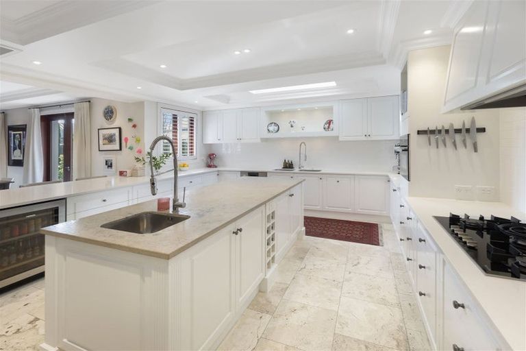 Photo of property in 87 Merivale Lane, Merivale, Christchurch, 8014