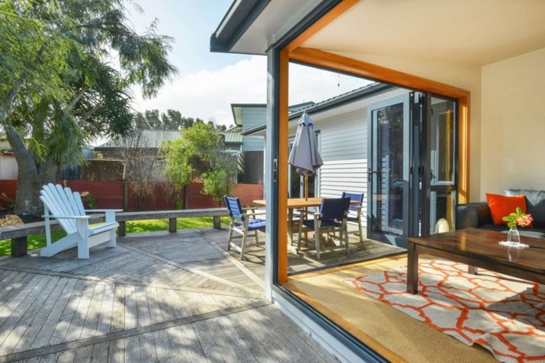 Photo of property in 18 Lysnar Street, Okitu, Gisborne, 4010