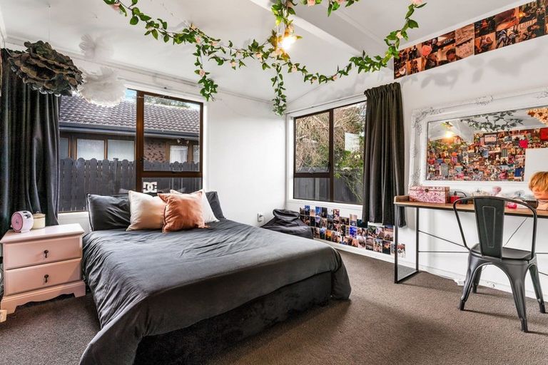 Photo of property in 287 Bucklands Beach Road, Bucklands Beach, Auckland, 2012