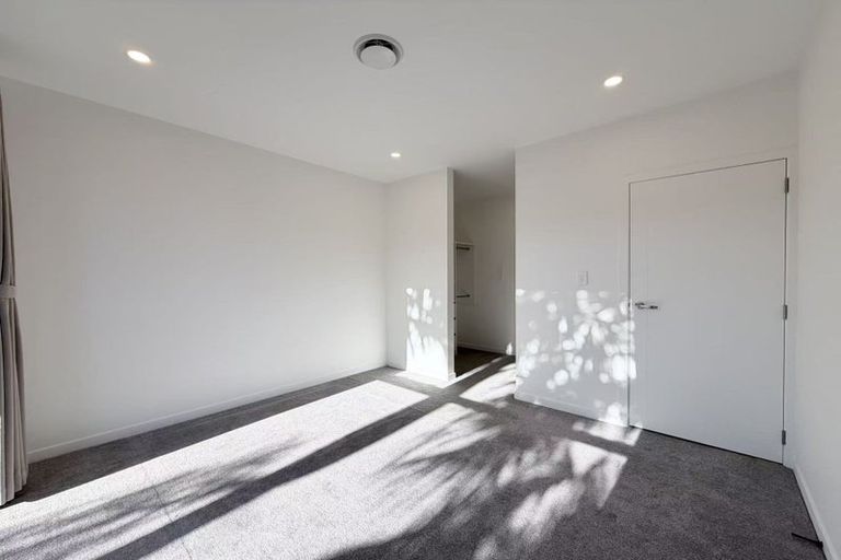 Photo of property in 13a King Richard Place, Browns Bay, Auckland, 0630