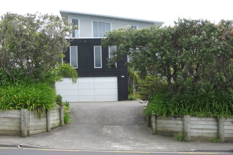 Photo of property in 1060 Whangaparaoa Road, Tindalls Beach, Whangaparaoa, 0930