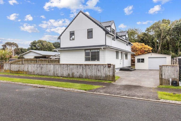 Photo of property in 8 Hamua Place, Waitara, 4320