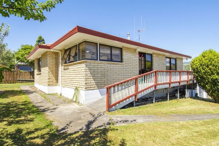 Photo of property in 35 Cameron Road, Te Puke, 3119