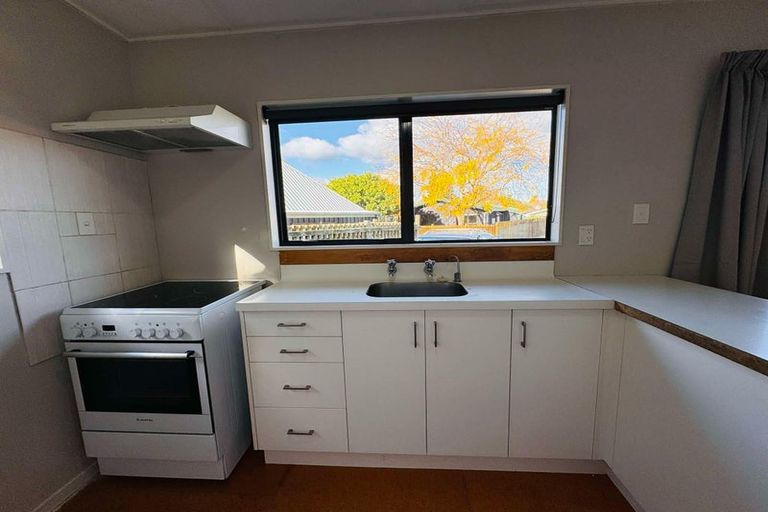 Photo of property in 4 Newland Court, Palmerston North, 4410