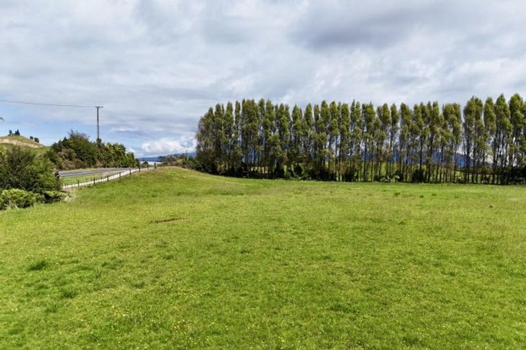 Photo of property in 100 Dudley Road Upper, Inglewood, 4386