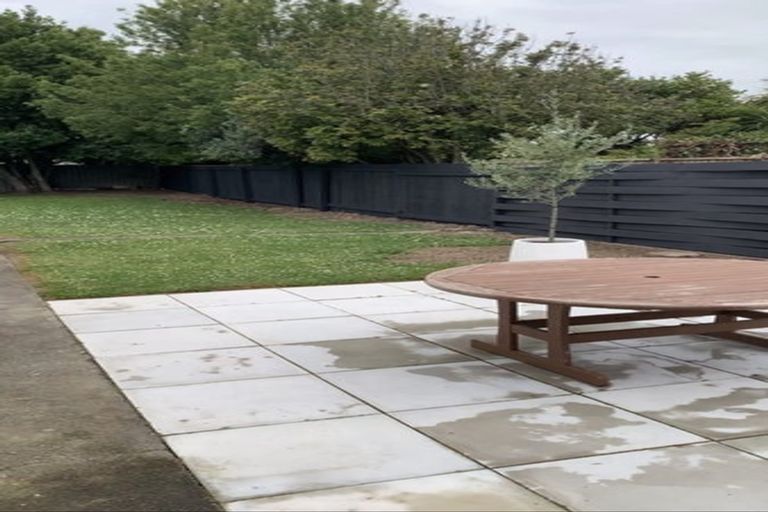 Photo of property in 53 John F Kennedy Drive, Milson, Palmerston North, 4414