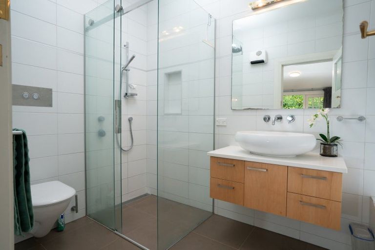 Photo of property in 184 Wadestown Road, Wadestown, Wellington, 6012