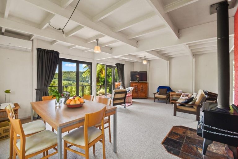 Photo of property in 3 Ridge Road, Lake Okareka, Rotorua, 3076