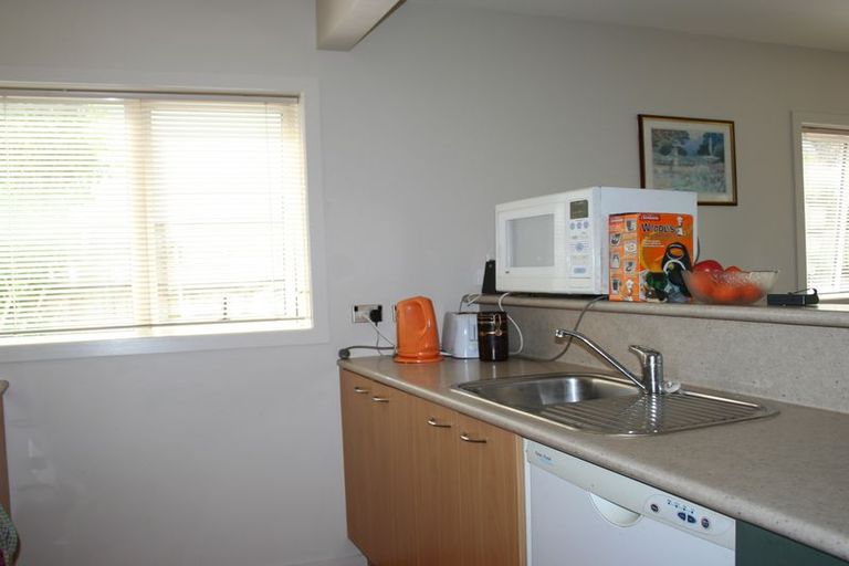 Photo of property in 9/103 Swanson Road, Henderson, Auckland, 0610