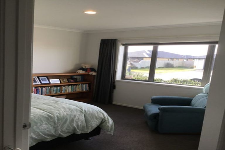 Photo of property in 21 Pakohe Street, Pegasus, 7612