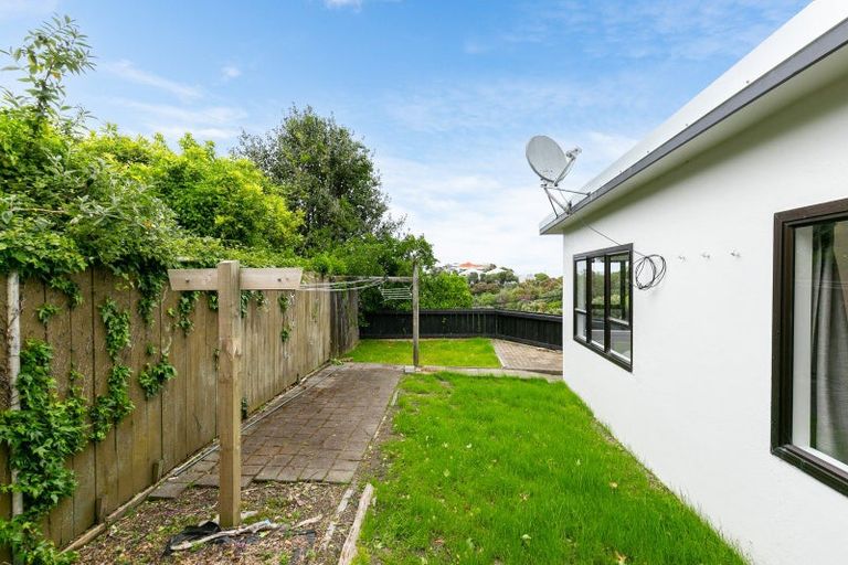 Photo of property in 5 Houghton Bay Road, Houghton Bay, Wellington, 6023