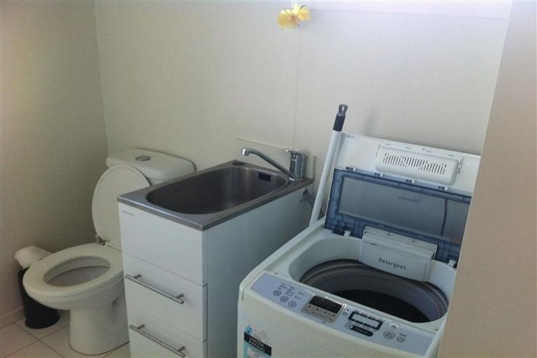 Photo of property in 8/37 Waipa Street, Birkenhead, Auckland, 0626