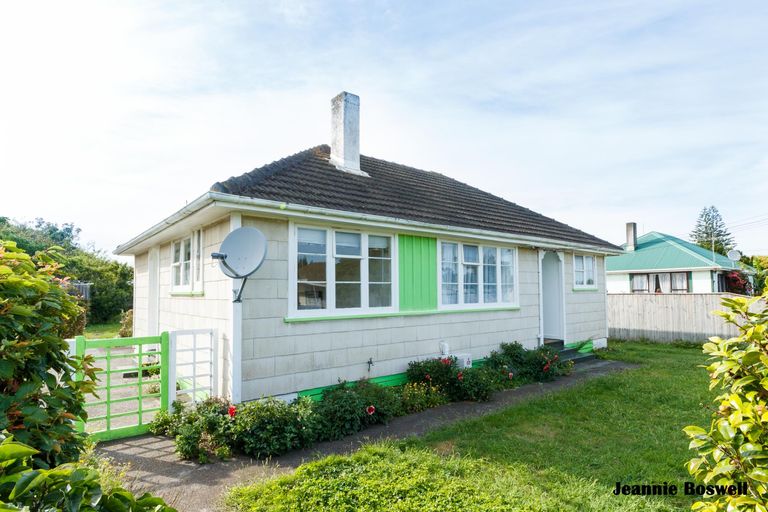 Photo of property in 4 Herrington Street, Foxton, 4814