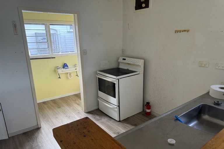 Photo of property in 31 Fairclough Road, Beach Haven, Auckland, 0626