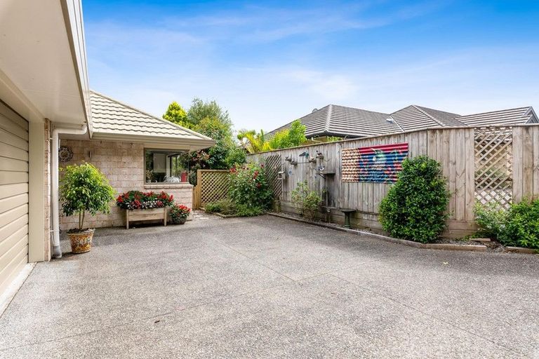 Photo of property in 3 Koromiko Glen, Waikanae, 5036