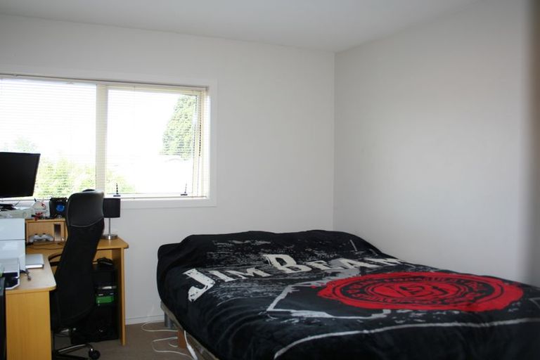 Photo of property in 9/103 Swanson Road, Henderson, Auckland, 0610