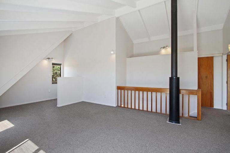 Photo of property in 114 Torkar Road, Clarks Beach, 2122