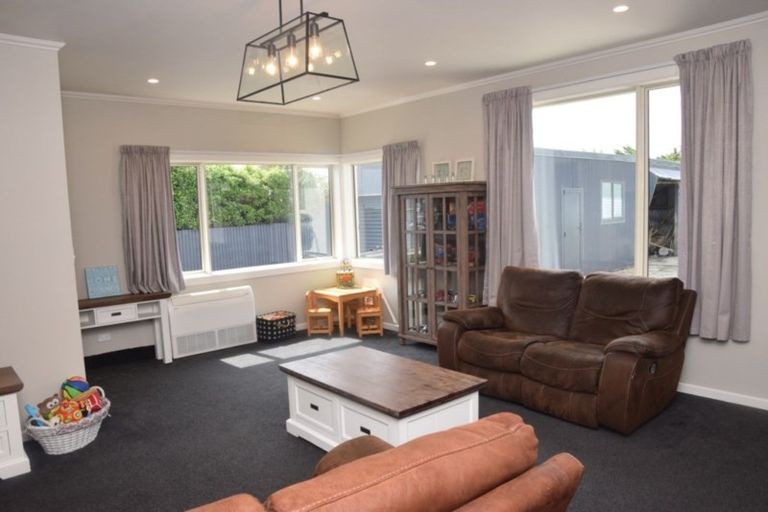 Photo of property in 33 Philip Street, Gladstone, Invercargill, 9810