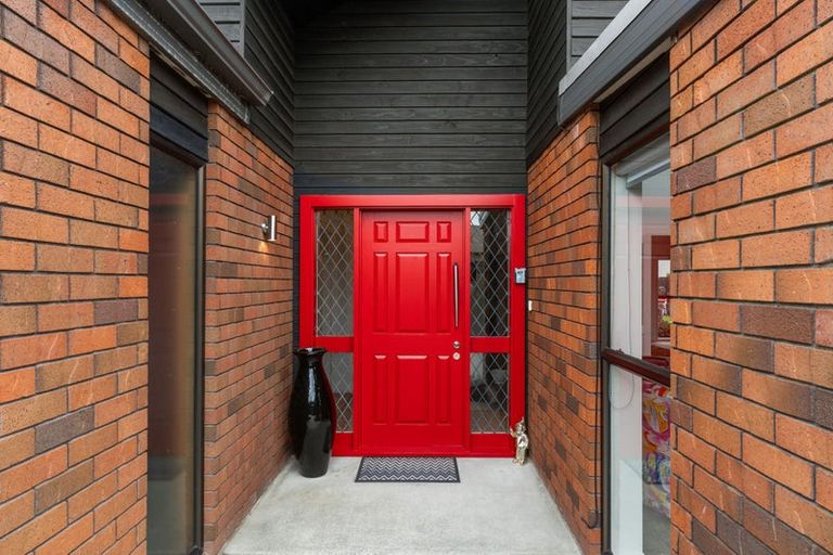 Photo of property in 21 Giles Place, Shirley, Christchurch, 8061