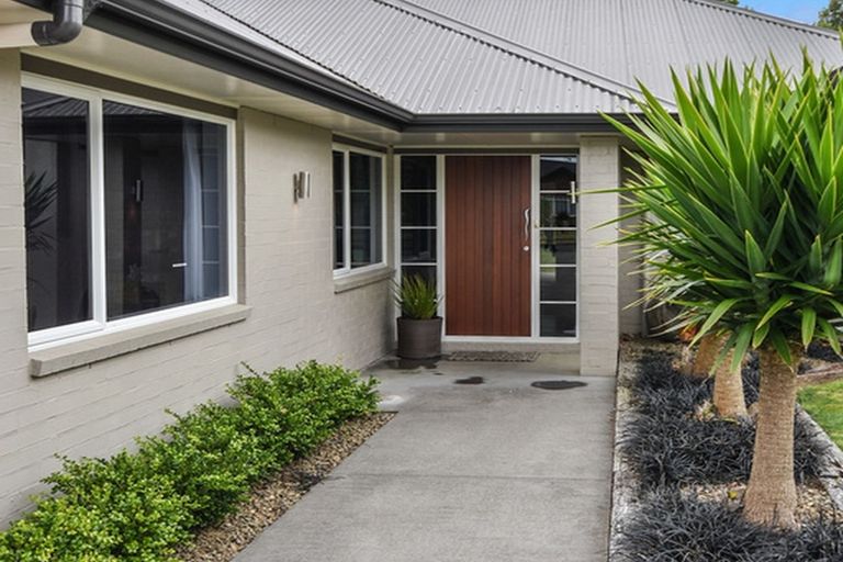 Photo of property in 5 Glencairn Place, Buckland, Pukekohe, 2677