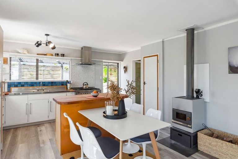 Photo of property in 38 Hicks Crescent, Waikanae Beach, Waikanae, 5036