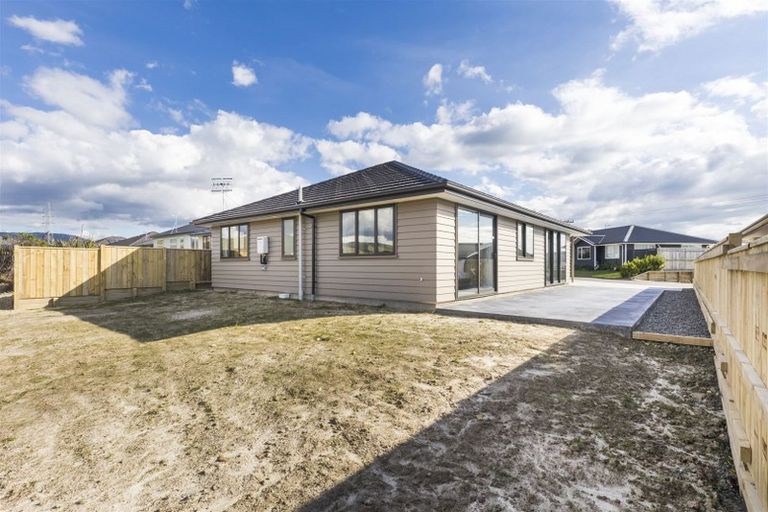 Photo of property in 38 Silicon Way, Fitzherbert, Palmerston North, 4410
