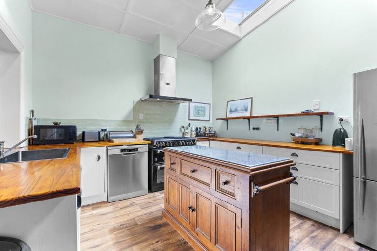 Photo of property in 40 Princess Street, Waitara, 4320