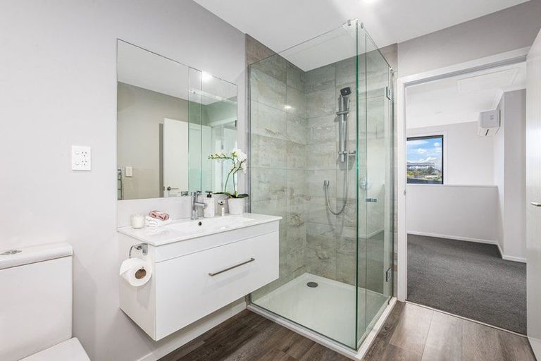 Photo of property in 18a Omaka Place, Aotea, Porirua, 5024