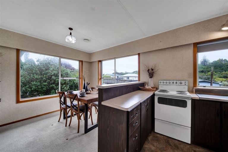 Photo of property in 15 Elizabeth Place, Ferndale, New Plymouth, 4310