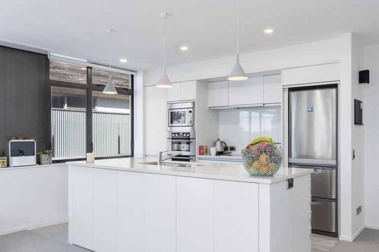 Photo of property in Vivaldi Apartments, 2/48 Marine Parade, Mount Maunganui, 3116