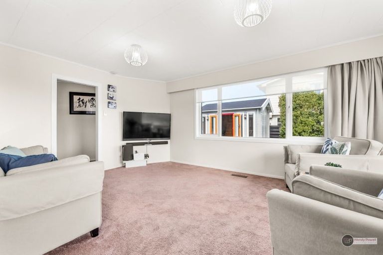 Photo of property in 5 Waiau Close, Kelson, Lower Hutt, 5010