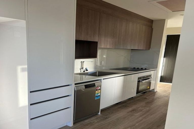 Photo of property in 9/88 Gloria Avenue, Te Atatu Peninsula, Auckland, 0610