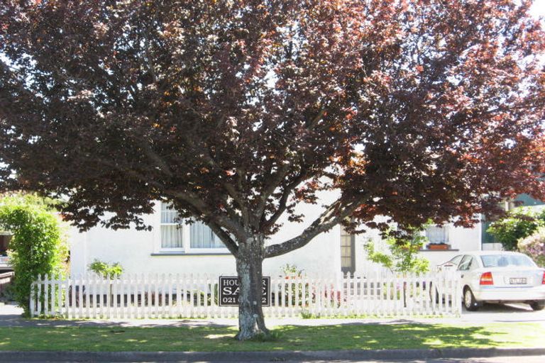 Photo of property in 17 Cobden Street, Gisborne, 4010