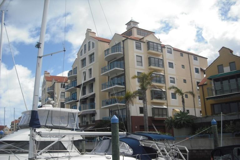 Photo of property in 52 Harbour Village Drive, Gulf Harbour, Whangaparaoa, 0930