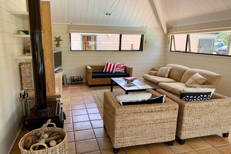 Photo of property in 34 Harbour View Road, Leigh, 0985