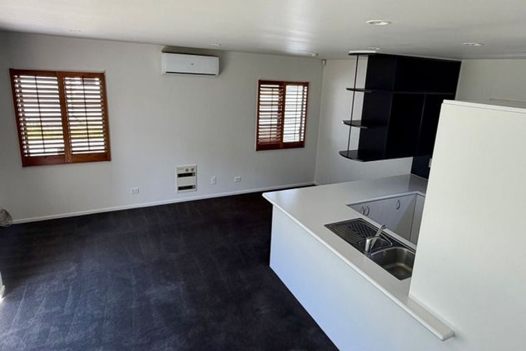 Photo of property in 2/19 Hills Road, Edgeware, Christchurch, 8013