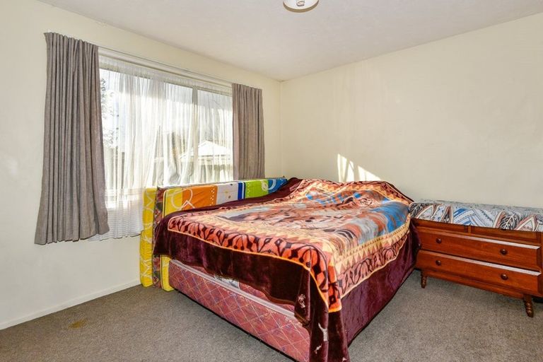 Photo of property in 33 Pensacola Crescent, Broomfield, Christchurch, 8042