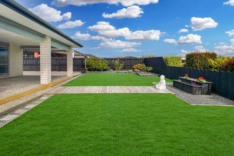 Photo of property in 36 Anchorite Way, Red Beach, 0932