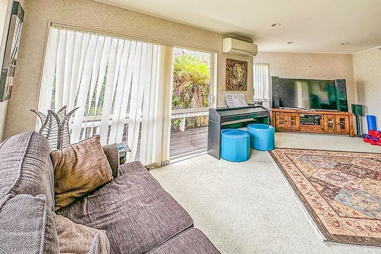 Photo of property in 67 Balmain Road, Birkenhead, Auckland, 0626