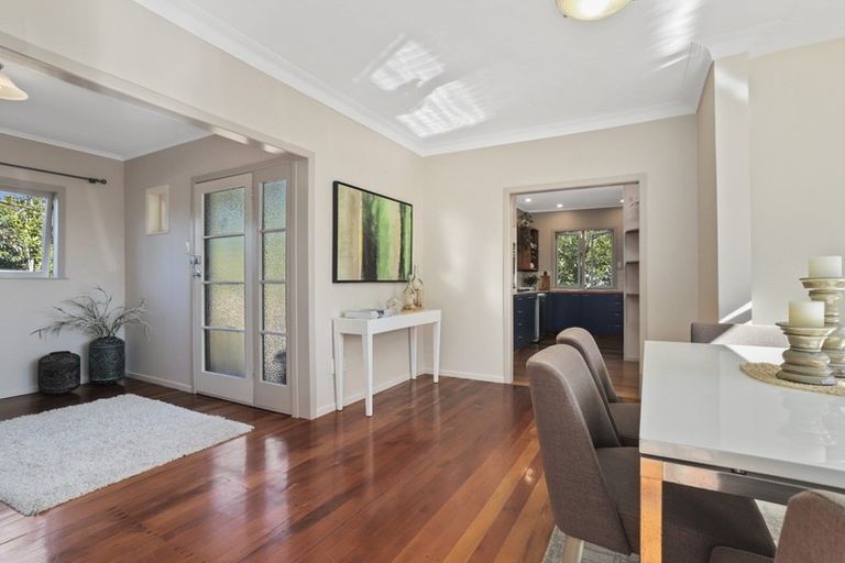 Photo of property in 228 Beach Haven Road, Beach Haven, Auckland, 0626