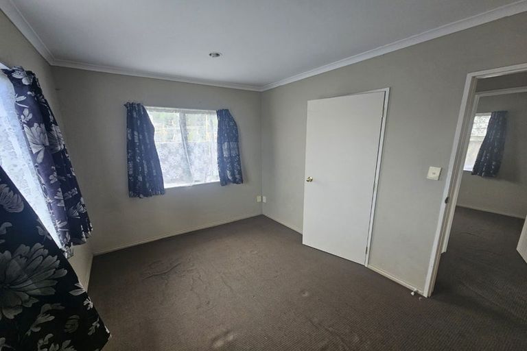 Photo of property in 86 Reeves Road, Pakuranga Heights, Auckland, 2010